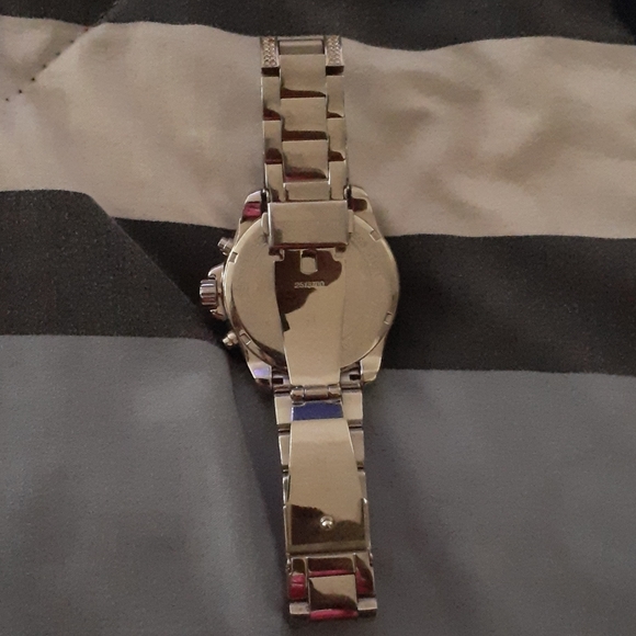 Watch - Picture 2 of 4